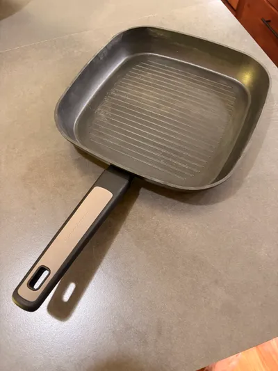Grill cooking pan