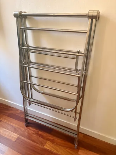 Cloths hanger