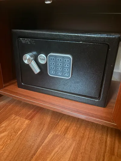 Safe box
