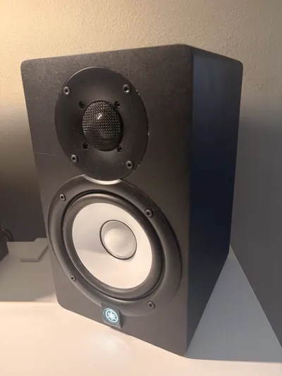 Studio Speaker